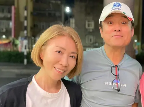 李翊君、檢場「變室友」30年婚姻亮紅燈？過年照片曝光最新近況
