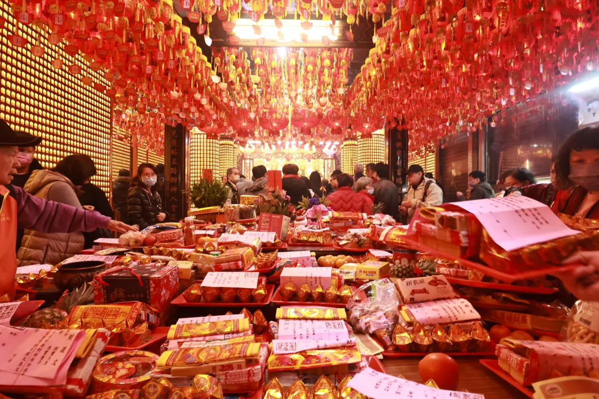 ▲蛇年初六（2月3日）開工日最佳時間為早上9點到下午1點，老闆包的開工紅包不要封口，才不會封住員工的財運。（圖／記者吳翊緁攝）