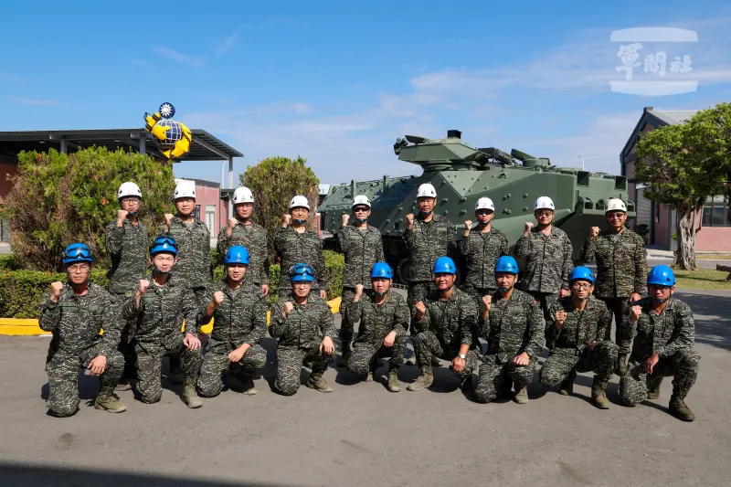 ▲海軍兩棲履車保修工廠,主要負責AAV7維修與保養。(圖/軍聞社提供)