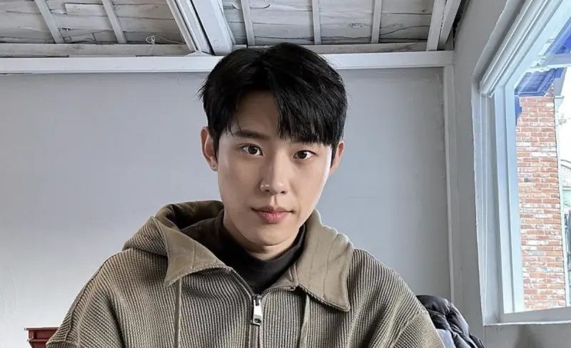 ▲33歲韓國男星金聖喆被抓到參與「女偶像身材」投票，性騷行為讓粉絲崩潰直呼「你瘋了」。（圖／翻攝自sungcheol2 IG）