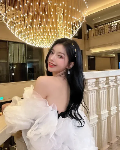 ▲李雅英來台發展1年多，中文進步神速，也交到很多台灣好友。（圖／李雅英IG）