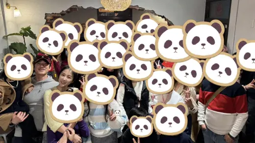 ▲吳慷仁把邵雨薇帶回家過年。（圖／吳慷仁臉書）