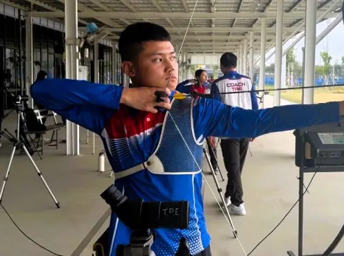 世大運／積極備戰！春節不打烊　游泳王冠閎、射箭湯智鈞目標獎牌
