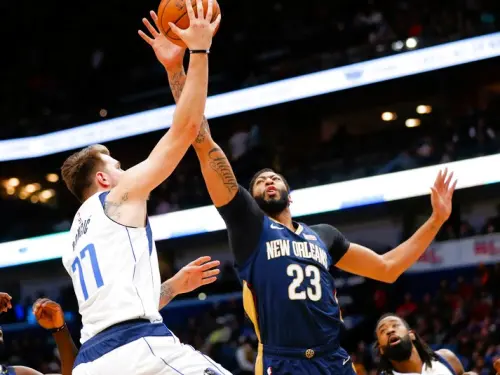 ▲達拉斯獨行俠主將Luka Doncic(左)被交易至洛杉磯湖人，並從中換來Anthony Davis。（圖／美聯社／達志影像）