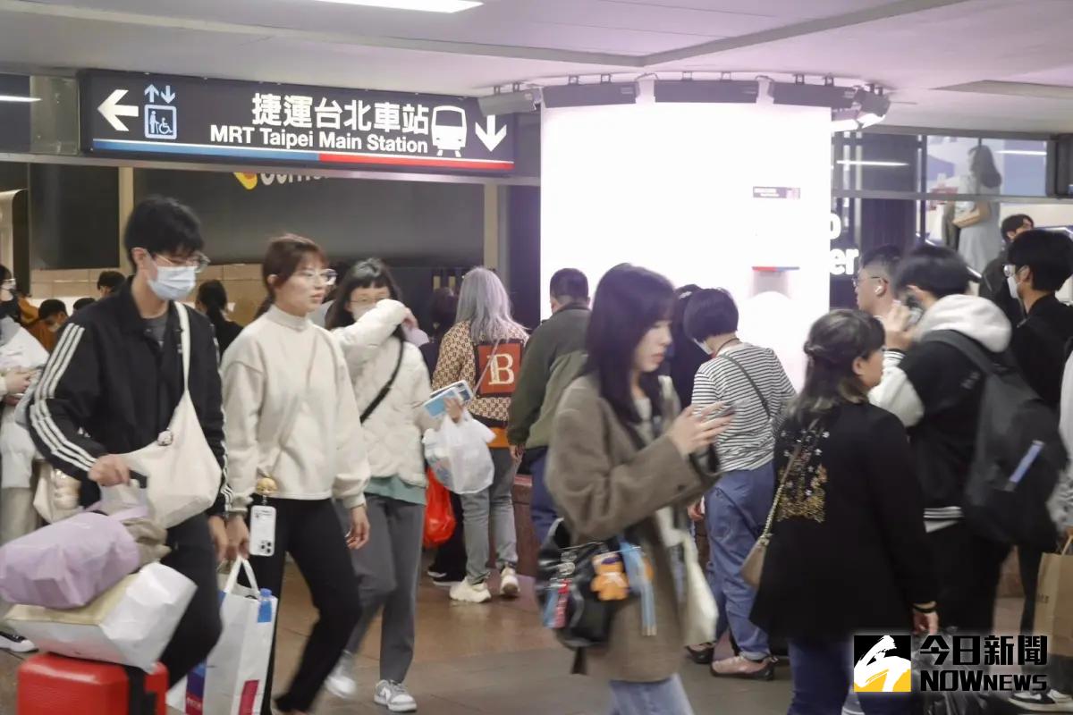 ▲大多數人有9天春節連假，同時自2月3日開始恢復上班。（示意圖／記者李政龍攝）