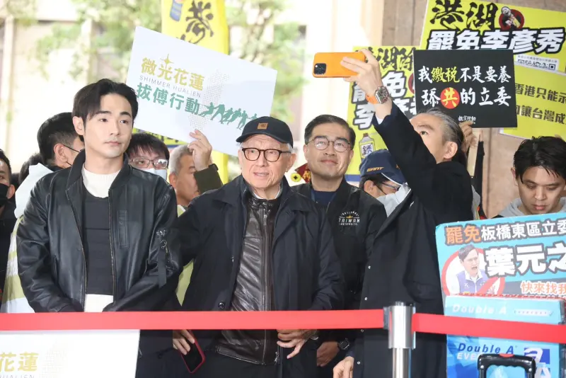 ▲中選會稍早公告,所收到的罷免案送件數為64案,其中54案為立委罷免案。(圖/記者李政龍攝)