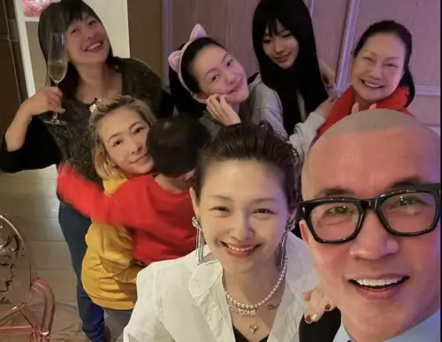 ▲大S與老公具俊曄在12月底曾與小S一家團聚。（圖／IG@小S）