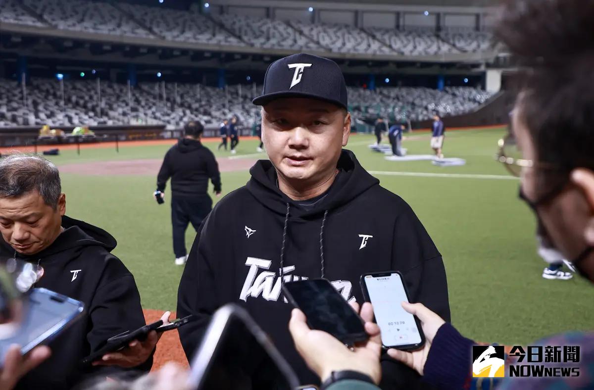 ▲2026年第6屆WBC世界棒球經典賽資格賽（World Baseball Classic Qualifiers）中華隊今（12）日進行首場售票熱身賽，對戰韓國職棒樂天巨人隊，中華隊總教練曾豪駒賽前表示，此役投手與打線的輪調會以正賽狀況去調度，其中投手將以「用球數」作為調度依據，野手方面宋晟睿扛開路先鋒，曾總看中他的壘間破壞力。（圖／記者葉政勳攝 , 資料照）
