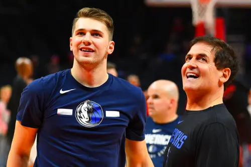 ▲Mark Cuban以「MFFL」回應Doncic交易。（圖／美聯社／達志影像）