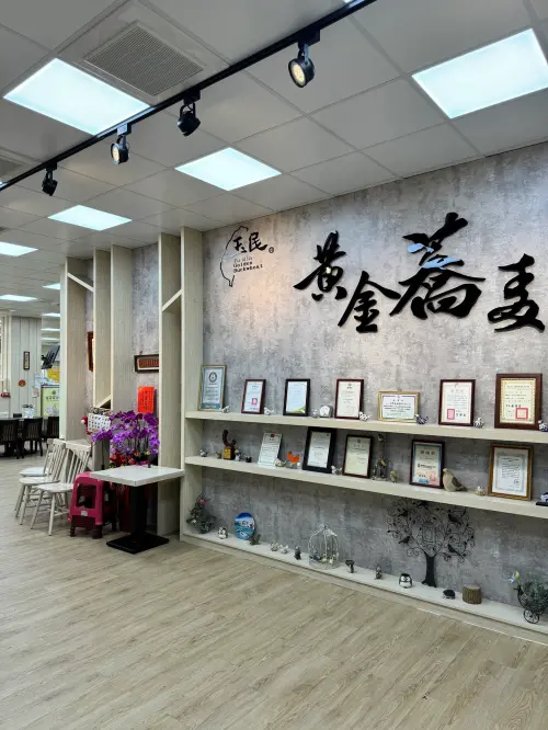 ▲在創辦人林家寶的堅持與團隊的努力下，探索館僅用五天時間便完成修復，於春節期間順利恢復營業。(圖／南市府提供)