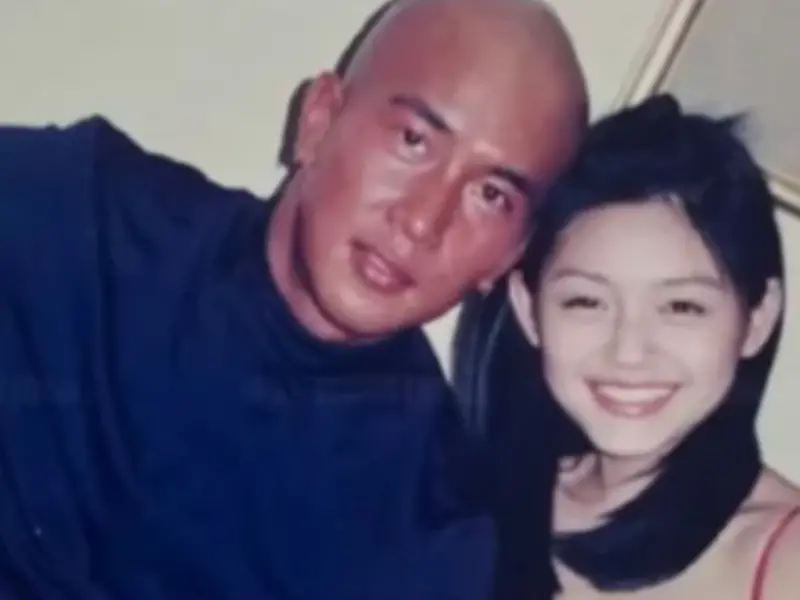 ▲大S、具俊曄兩人在20幾年前就已經相識相戀，直到20年後再相遇閃婚，沒想到大S病逝，不到3年的愛情故事卻完結。（圖/微博）