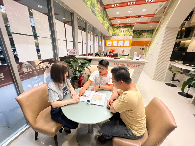 ▲大S流感病逝，身後上億遺產引發討論。專家提醒，再婚後重組家庭漸增，婚前宜先規劃財產分配。（示意圖／台灣房屋提供）