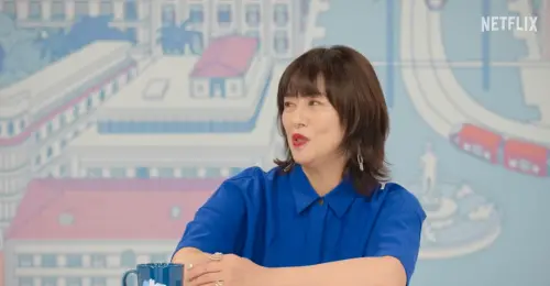 ▲主持人日本資深女星小泉今日子（如圖）與搞笑二人組令和ロマン，為《離線找真愛》增添趣味。（圖／翻攝自Netflix Youtube）