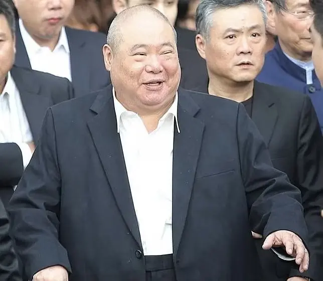 ▲竹聯幫主「么么」黃少岑今日上午在台北榮民總醫院病逝,享壽75歲。(圖/翻攝畫面)