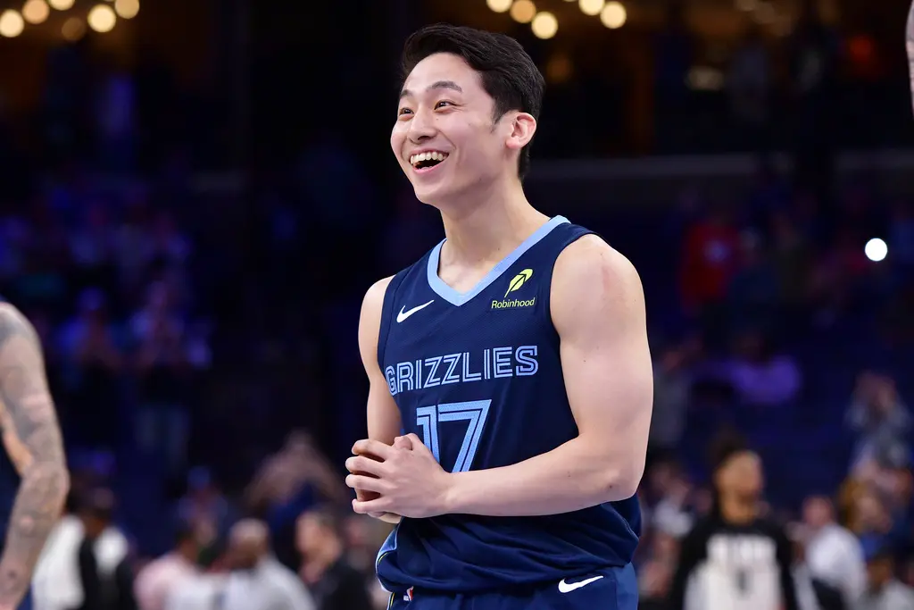 ▲日本籃球好手河村勇輝正代表芝加哥公牛（Chicago Bulls）參加NBA夏季聯賽，並於7月15日對陣印第安那溜馬（Indiana Pacers）的比賽中大放異彩。河村在這場比賽中展現全面身手，出場27分46秒，繳出15分、10助攻、1籃板與3抄截的驚艷數據，攻守兩端皆有亮眼表現，成功吸引美國媒體與球隊高層關注。（圖／美聯社／達志影像）