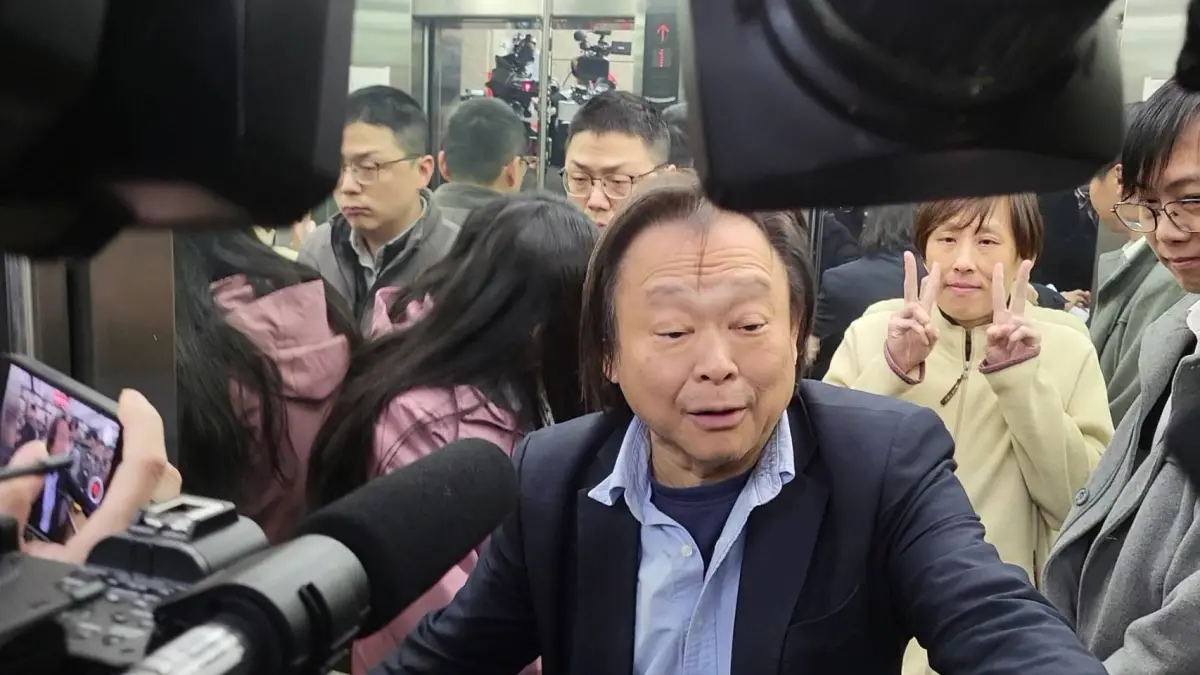 ▲對於台北市黨部主委黃呂錦茹呼籲不要罷免王世堅，王世堅快閃不願正面回應。（圖／記者陳佩君攝，2025.02.05）