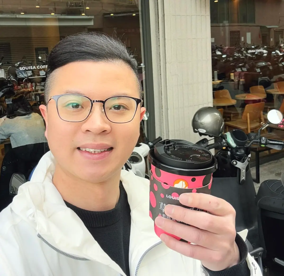 ▲桃園市議員凌濤力挺路易莎，痛批青鳥487，表示「青鳥指到哪，就用新台幣下架到哪」。（圖／取自凌濤臉書）