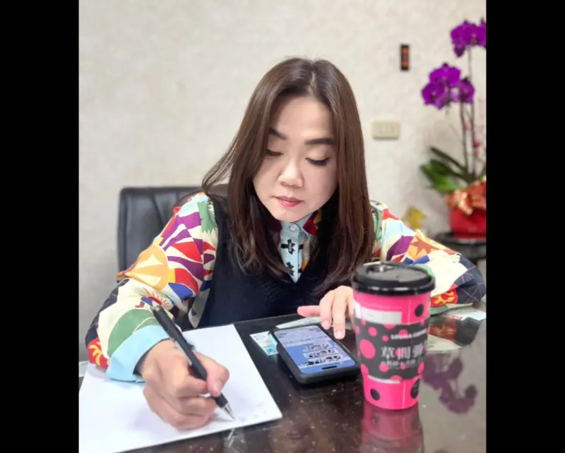 ▲國民黨立委馬文君力挺路易莎咖啡，籲大家相互尊重，勿干擾別人的日常。（圖／翻攝馬文君臉書）