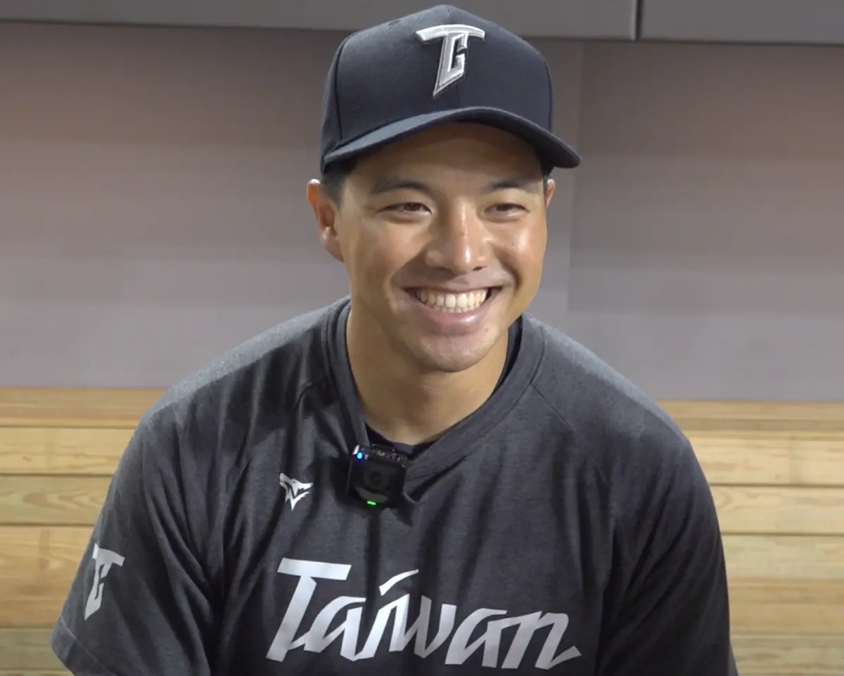 ▲為備戰2026年WBC經典賽資格賽，中華隊今（5）日結束第1循環集訓，內野手吳念庭都在一壘做守備練習，他表示資格賽將以一壘為主，「三壘也會去守，如果有需要二壘也會去接。」談到征戰國家隊，吳念庭表示，只要自己身體健康，都想要參加，「不知道還有幾次機會可以打，能打一次是一次。」（圖／記者吳忠育攝）