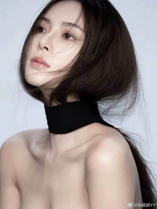 ▲張穎穎(如圖)曾經介入汪小菲和大S的婚姻,如今發聲幫昔日正宮說話。(圖/張穎穎微博) ▲張穎穎(如圖)曾經介入汪小菲和大S的婚姻,如今發聲幫昔日正宮說話。(圖/張穎穎微博)