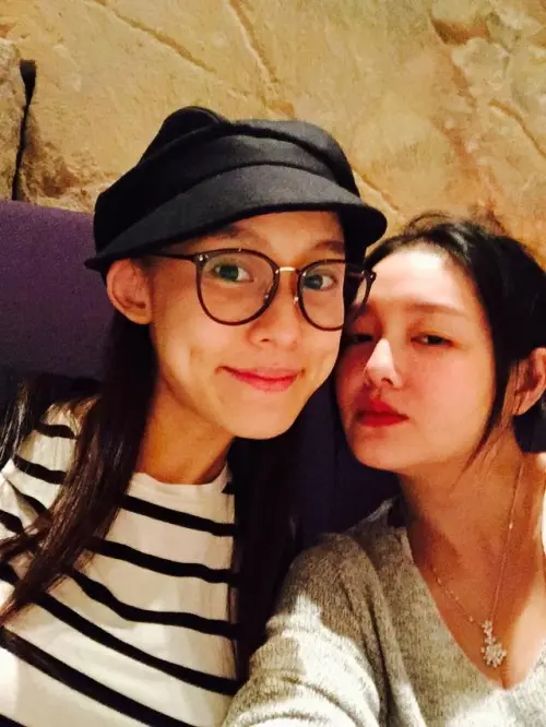 大S(右)缺席節目錄影時,節目組臨時找陳建洲和范曉萱(左)來幫忙救火。(圖/大S 徐熙媛 臉書) ▲大S(右)缺席節目錄影時,節目組臨時找陳建洲和范曉萱(左)來幫忙救火。(圖/大S 徐熙媛 臉書)