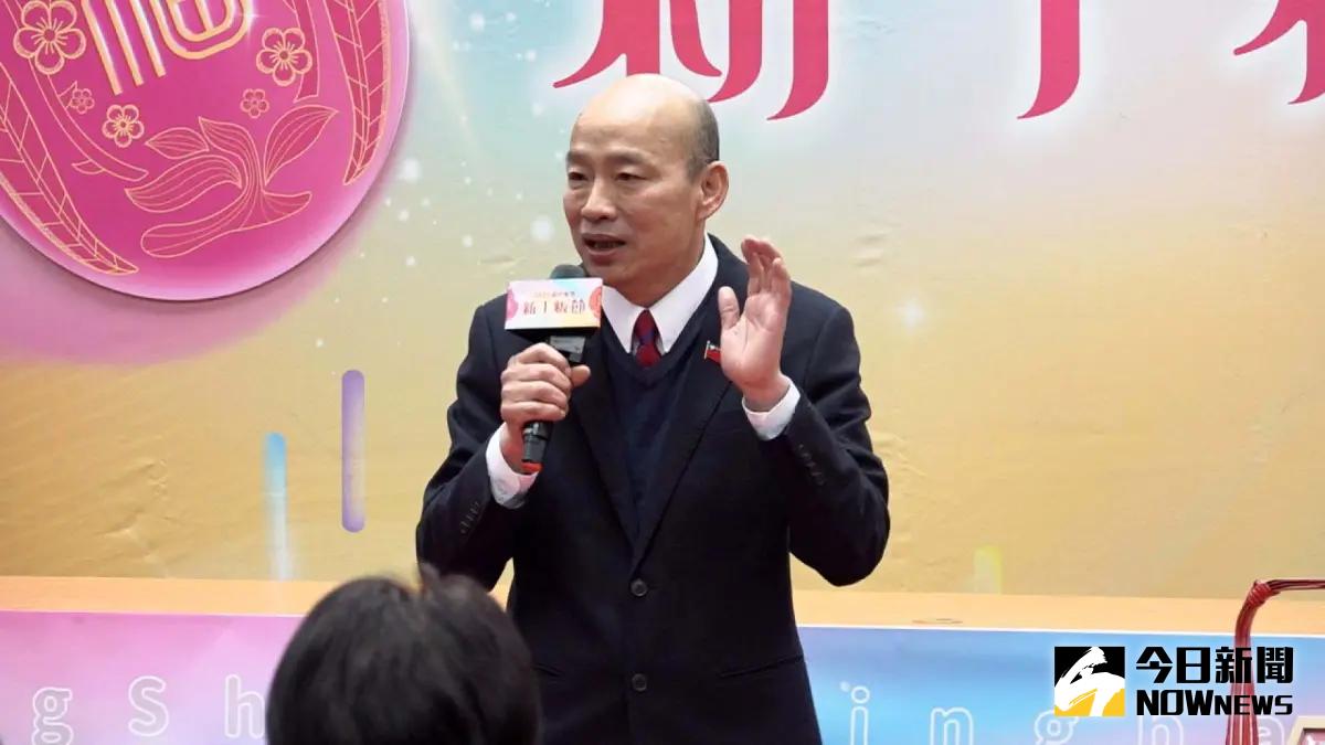 ▲立法院長韓國瑜要柯建銘吃新丁粄。（圖／記者嚴俊強攝，2025.02.06）