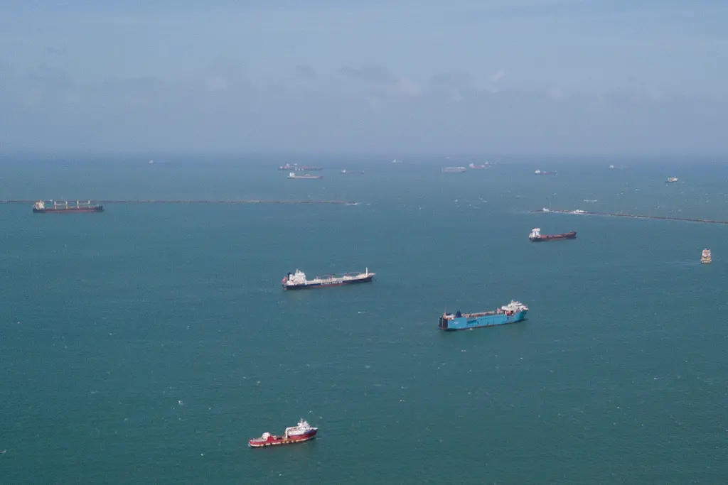 ▲香港首富李嘉誠旗下的「長江和記實業」日前則將其位於巴拿馬運河的兩大港口出售給美國財團。（圖／美聯社／達志影像）