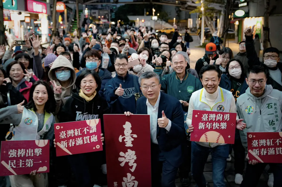 ▲罷免團體稱罷免蔡其昌理由是創立「台灣尚勇」春聯全台發送，空有虛名，讓黃揚明怒轟莫名其妙。（翻攝自蔡其昌臉書）