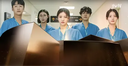 ▲《總有一天機智的住院醫生生活》因醫生罷工風波導致延播,劇組堅持完成拍攝,甚至準備雙版本劇本,終於克服困難,正式迎來首播!(圖/翻攝自tvN DRAMA Youtube) ▲《總有一天機智的住院醫生生活》因醫生罷工風波導致延播,劇組堅持完成拍攝,甚至準備雙版本劇本,終於克服困難,正式迎來首播!(圖/翻攝自tvN DRAMA Youtube)