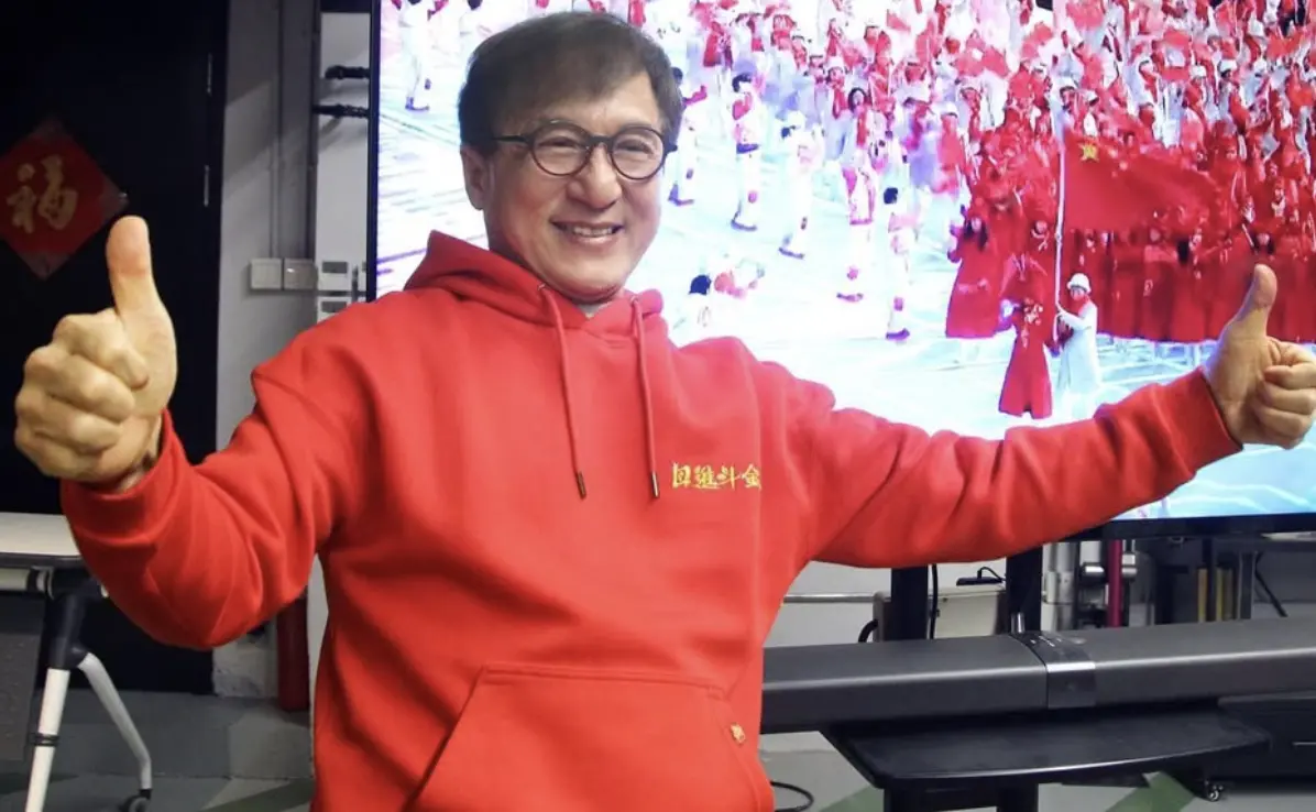 ▲成龍是4月7日的壽星，他一度是台灣、香港的票房保證巨星，還紅到世界各地，但除了「犯了全天下男人會犯的錯」而有了非婚生女兒外，也因政治立場失去台、港影迷支持，現在反而常被嘲諷。（圖／摘自IG）