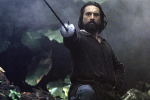 ▲勞勃狄尼洛《教會》是坎城影展最佳影片，更是不少觀眾心目中的經典，卻沒有在華納的舊片免費觀賞頻道拿下收看冠軍。（圖／摘自IMDb）