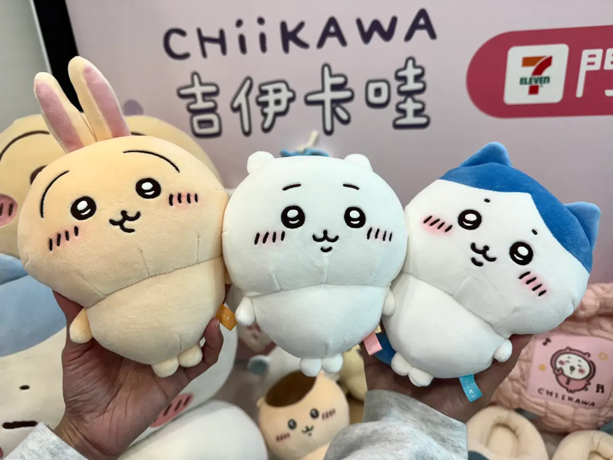 ▲7-11推出全新「吉伊卡哇系列」快閃購活動，開發30款可愛兼具實用的生活周邊。（圖／記者鍾怡婷攝）