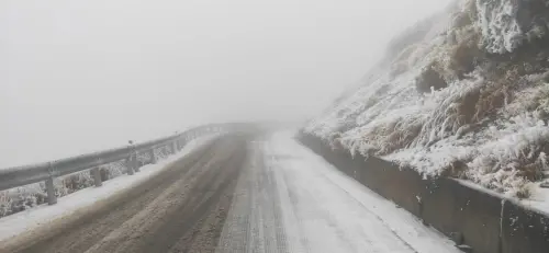▲氣象情資顯示,台14甲線高海拔路段有局部路面結冰及固態降水機率,今(7)日18時起,台14甲線翠峰至大禹嶺(18K~41.5K)路段預警性封閉。(圖/公路局) ▲今(7)日18時起,台14甲線翠峰至大禹嶺(18K~41.5K)路段預警性封閉。(圖/公路局)