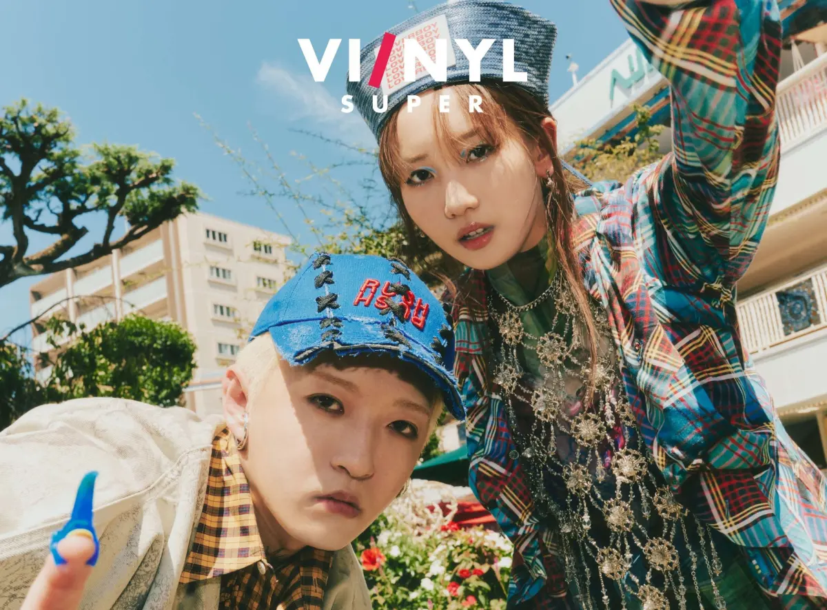 ▲YOASOBI成員Ayase（左）跟ikura（幾田莉拉）今晚登上台北小巨蛋開唱，《NOWnews今日新聞》幫歌迷整理歌單總複習。（圖／YOASOBI X）