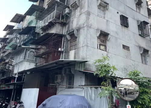 高雄73歲張姓老翁,竟在公寓2樓住處,殘忍殺害3名年長婦人,其中2人慘遭支解分屍、其中1人還是張姓嫌犯大嫂,遺體至今下落不明。(圖/讀者提供) ▲高雄73歲張姓老翁,竟在公寓2樓住處,殘忍殺害3名年長婦人,其中2人慘遭支解分屍、其中1人還是張姓嫌犯大嫂,遺體至今下落不明。(圖/讀者提供)