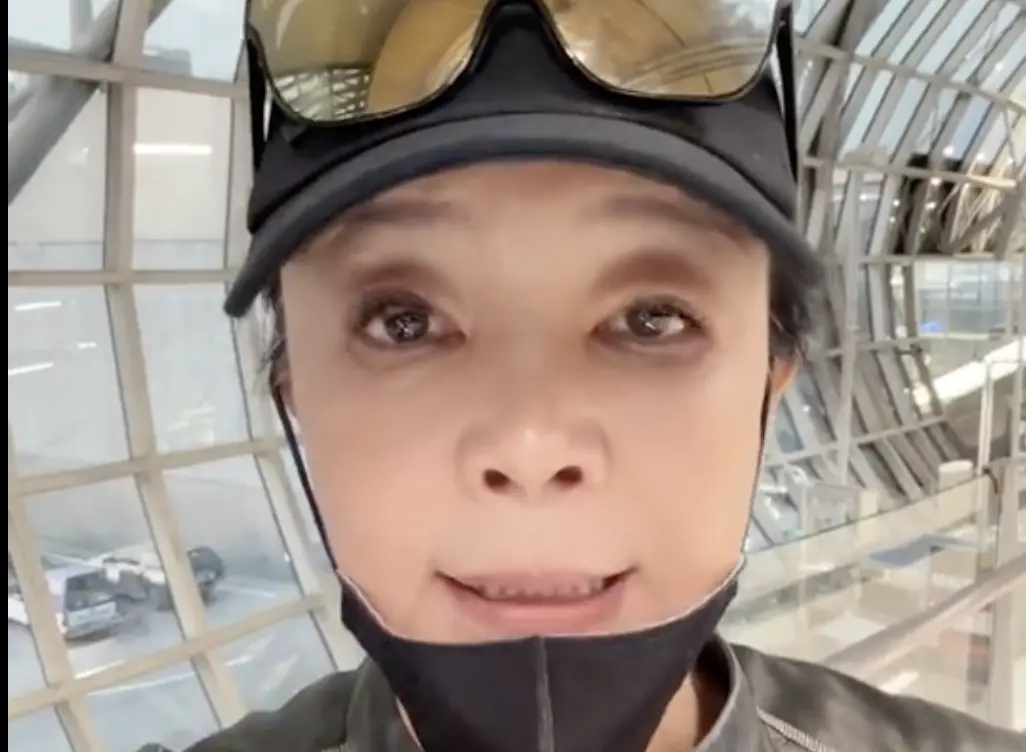 ▲張蘭（如圖）造謠大S骨灰搭乘的私人包機是汪小菲出的錢，結果被汪小菲飆罵，網友也嗆她「沒一句實話」，沒想到張蘭反擊轟酸民，「想把蘭姐噴倒，做夢！」（圖／翻攝自張蘭微博）