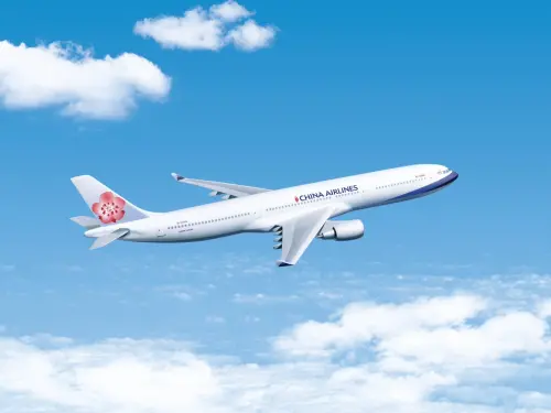 ▲中華航空公司已預計自今年3月30日起，高雄飛首爾與高雄飛大阪的航線，將有A330-300大型客機加入營運，兩航線每日各有一班。（圖／中華航空提供）