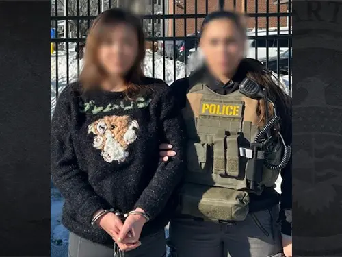 ▲劉喬安(左)今年1月遭美ICE(美國移民及海關執法局)逮捕(圖/ICE官網) ▲劉喬安(左)今年1月遭美ICE(美國移民及海關執法局)逮捕(圖/ICE官網)