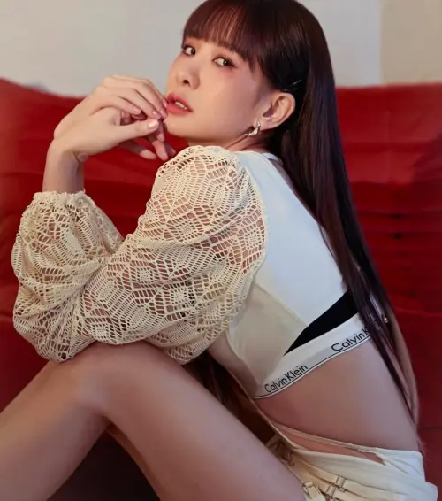 ▲擁有傲人的身材身材的安心亞在演唱會中熱舞扭臀，引起萬名粉絲尖叫。（圖／安心亞 IG）