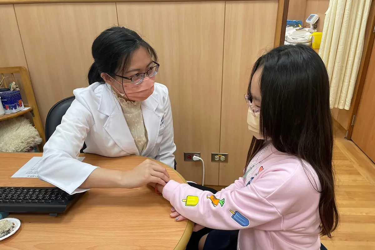 ▲家長應注意孩子在春節後是否出現「開學症候群」。（圖／台中慈院提供）