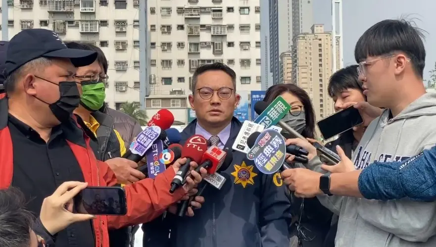 ▲刑警大隊長鄢志豪出面說明分屍案打撈進度。（高雄市刑大提供）