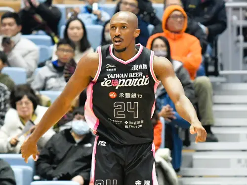 克羅馬(Lasan Kromah)轟下全場最高33分,帶領雲豹獲勝。(圖/林柏年攝) ▲克羅馬(Lasan Kromah)轟下全場最高33分,帶領雲豹獲勝。(圖/林柏年攝)