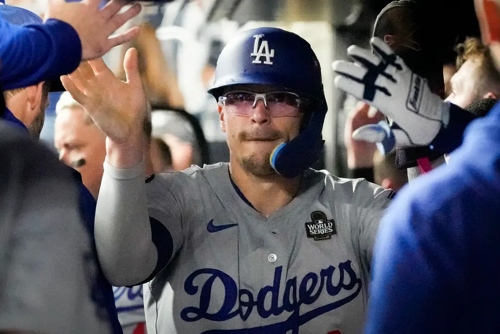 ▲33歲內野工具人Kike Hernandez與道奇簽下1年約，重回老東家懷抱，他生涯在季後賽屢創佳績，受封「10月先生」名號。（圖／美聯社／達志影像）