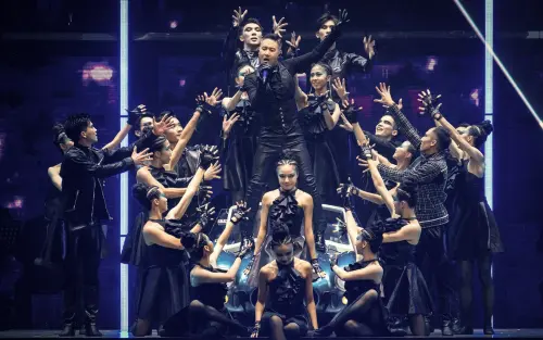 ▲張學友（中上）演唱會是萬千歌迷期待的盛事，個人精湛唱功備受肯定，舞台上的演出也相當有看頭。（圖／超級圓頂提供）