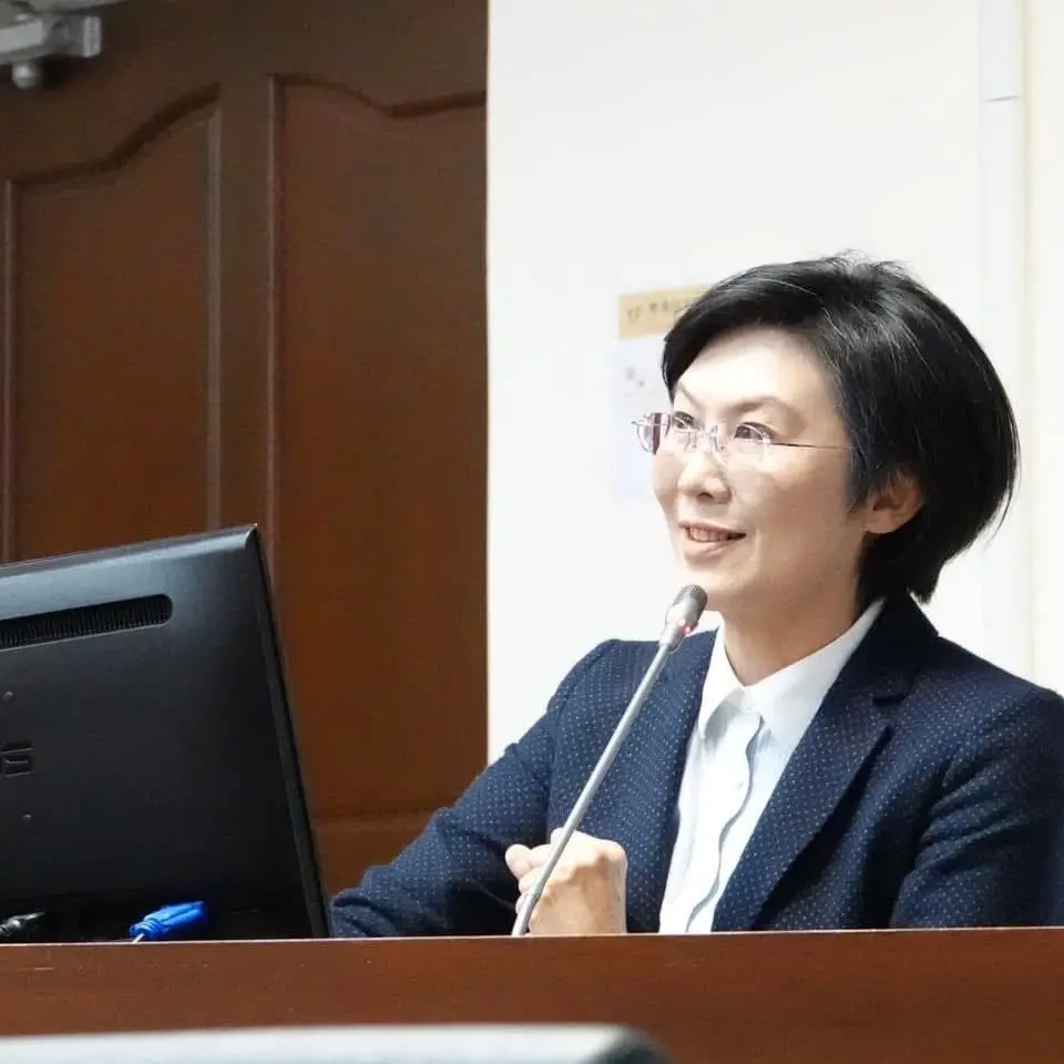 ▲資深媒體人羅旺哲表示，林岱樺在這個時間點被大動作搜索，又在鏡頭前不惜開撕自家人，張力十分強，。（圖／立委林岱樺辦公室提供）