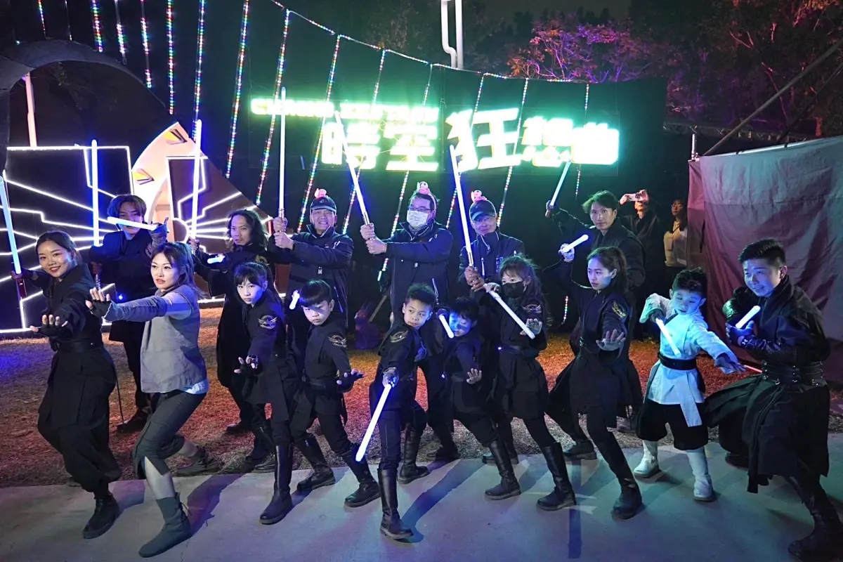 ▲中台灣燈會「時空狂想曲」，感受前所未有的沉浸式光影體驗。(圖／建設局提供2025.2.10)