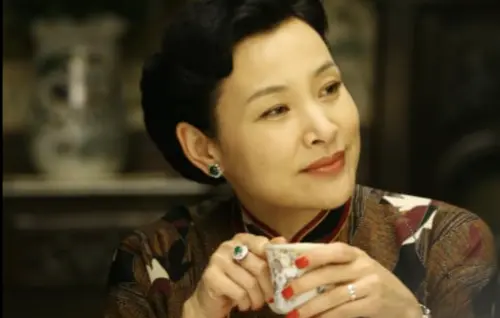 ▲陳沖在《色,戒》也有精彩的演出,讓觀眾印象深刻。(圖/摘自IMDb) ▲陳沖在《色,戒》也有精彩的演出,讓觀眾印象深刻。(圖/摘自IMDb)