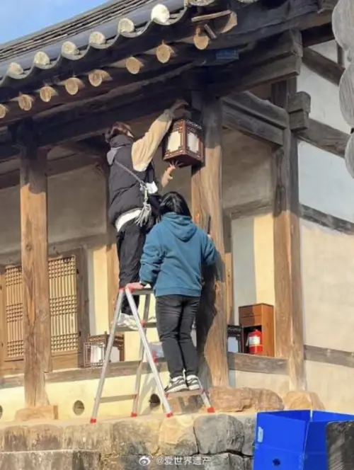 ▲玉澤演、徐玄合演《我奪走了公爵的初夜》（圖／翻攝自微博）