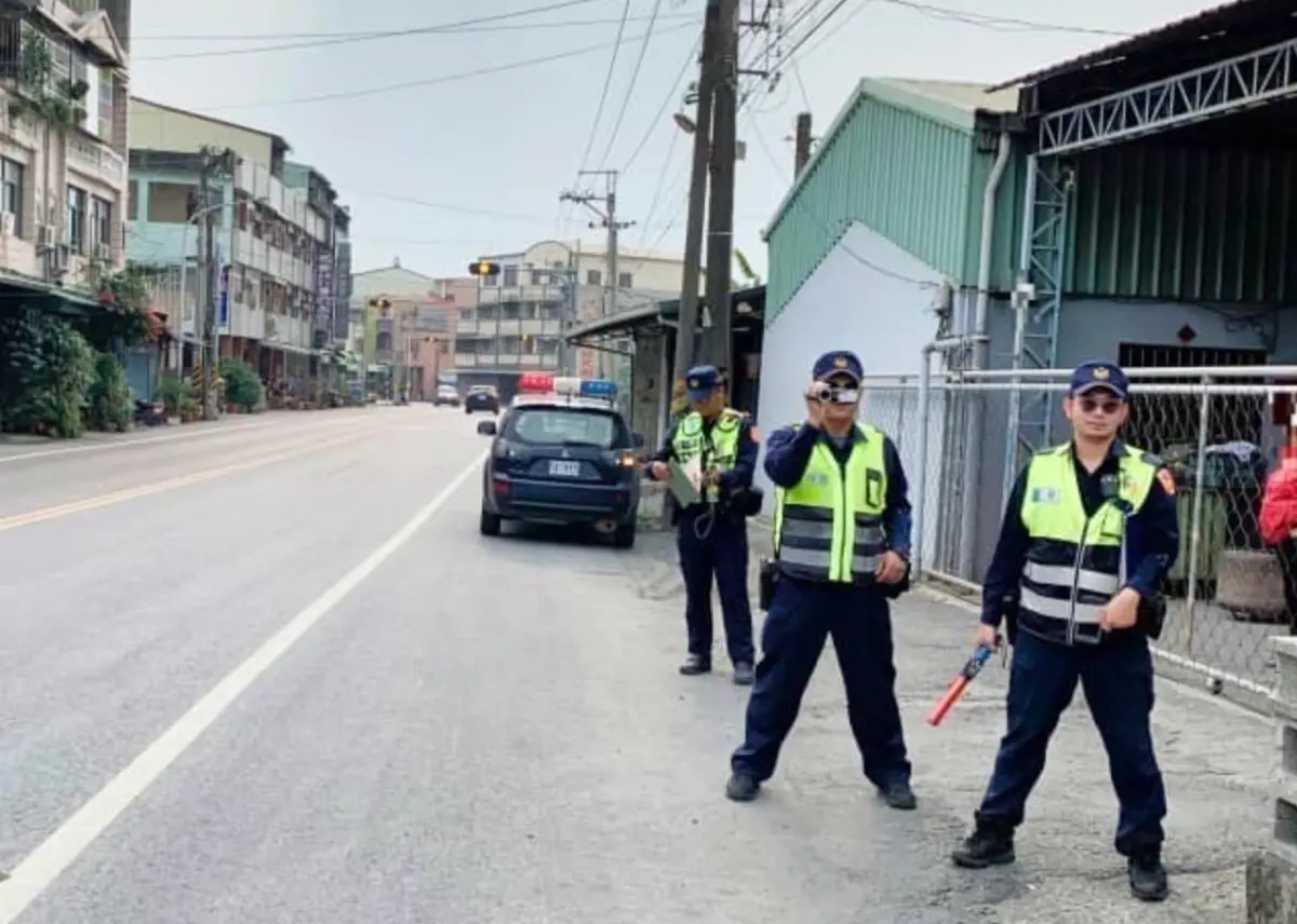 ▲屏東縣政府警察局里港分局近日公告，從今（11）日起再度展開交通大執法，抓到違規就最高可罰6000元。（圖/屏東縣政府警察局里港分局臉書）