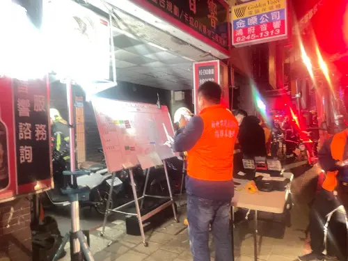 ▲初步研判，新北市中和套房火警起火點位於5樓出租套房廁所，疑因男子到廁所燃燒雜物輕生後釀災。不過詳細事發原因，仍有待警方及火調科人員調查釐清。（圖／新北市消防局提供）